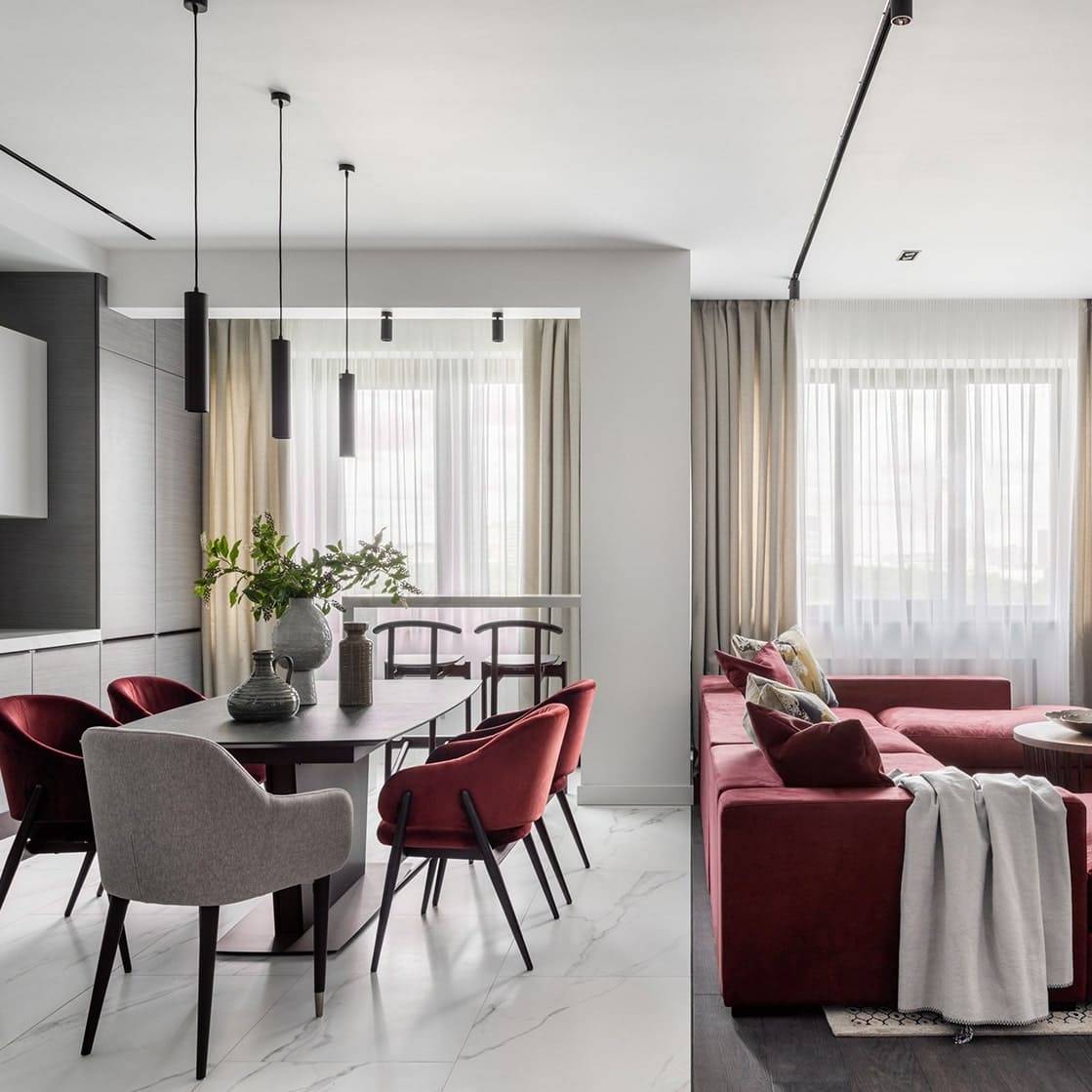 Фото тканинної стелі з треками